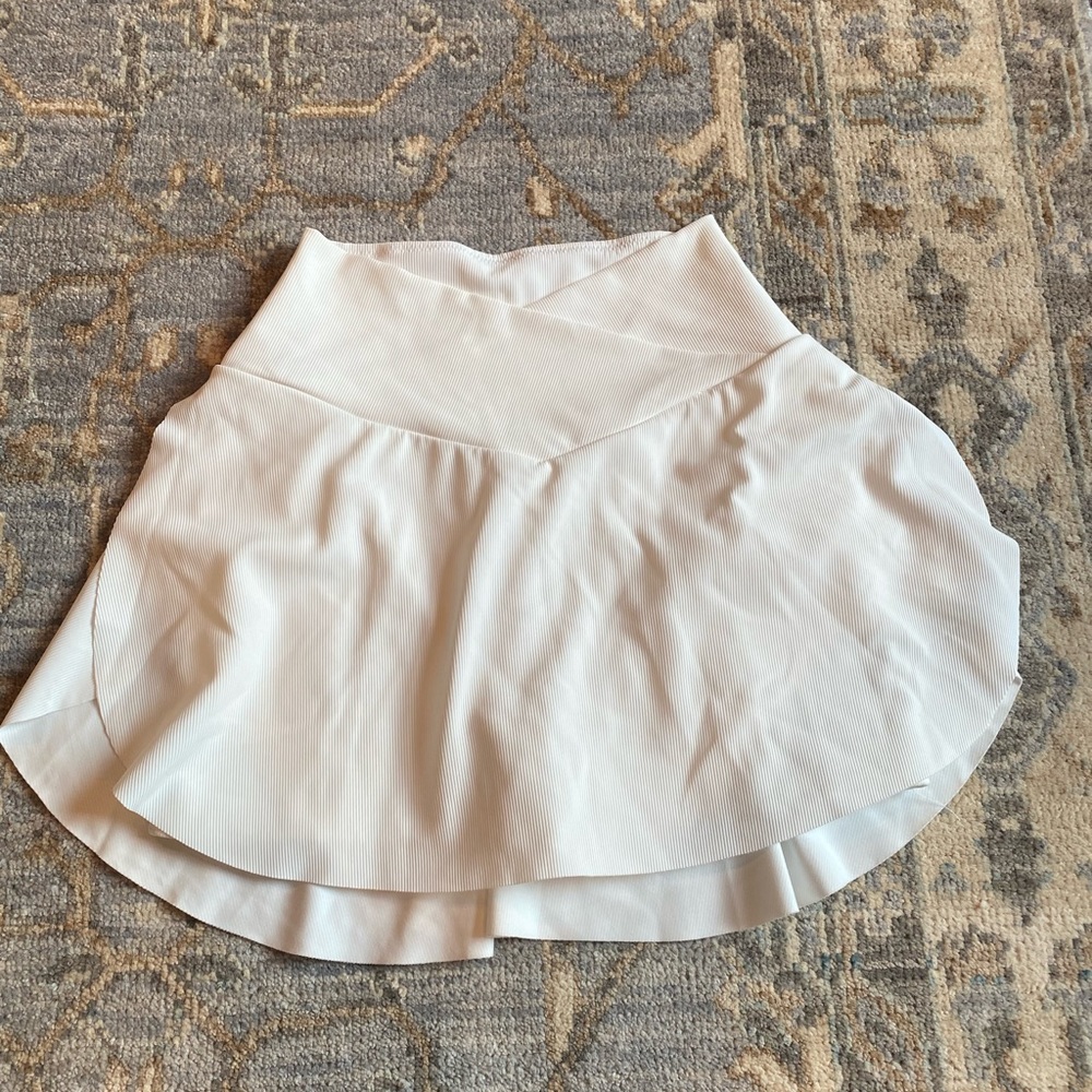 Halara Skort Size Small NWT